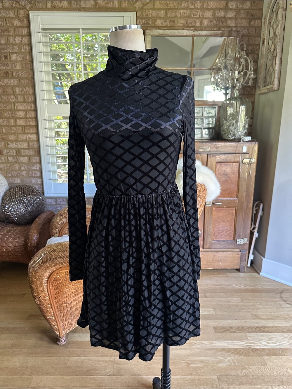 TUCKERNUCK BLACK TURTLENECK LONG SLEEVE DRESS SMALL EXCELLENT